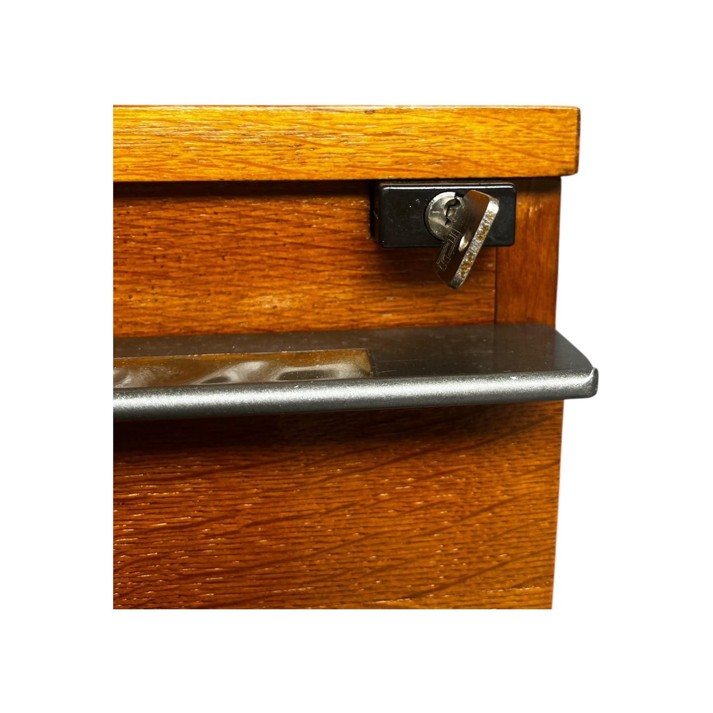 Zwei vintage Schränke