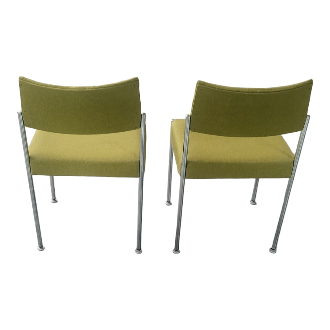 Set von zwei Stühle